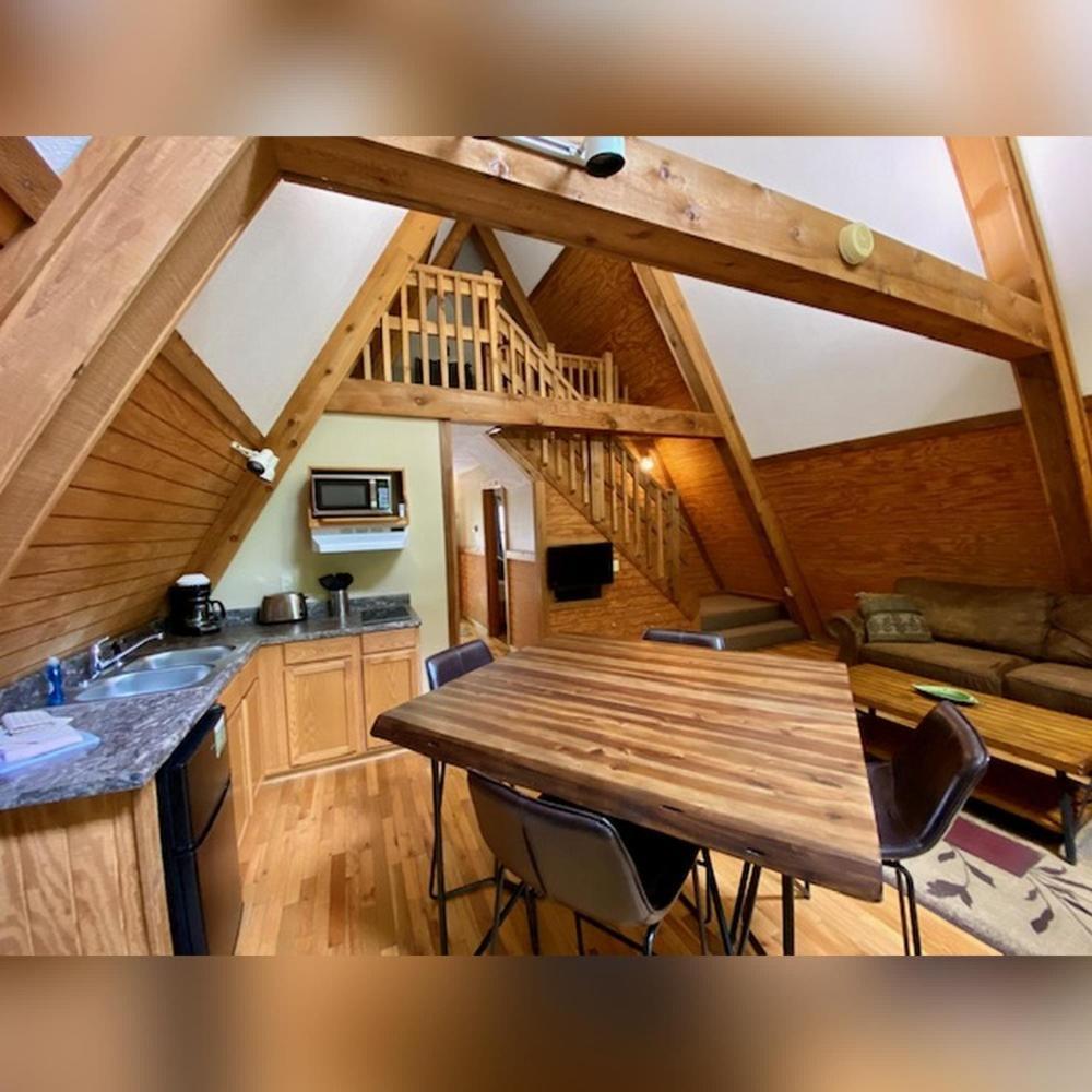 A-Frame #04 - By The Chalets Logan Buitenkant foto