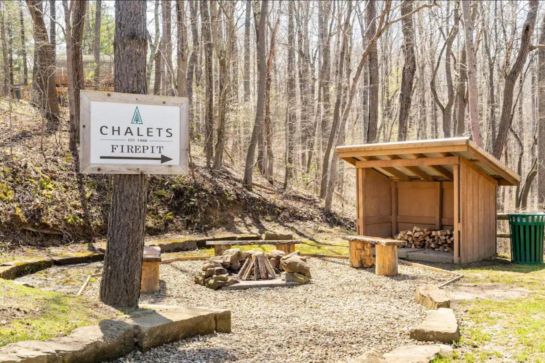 A-Frame #04 - By The Chalets Logan Buitenkant foto